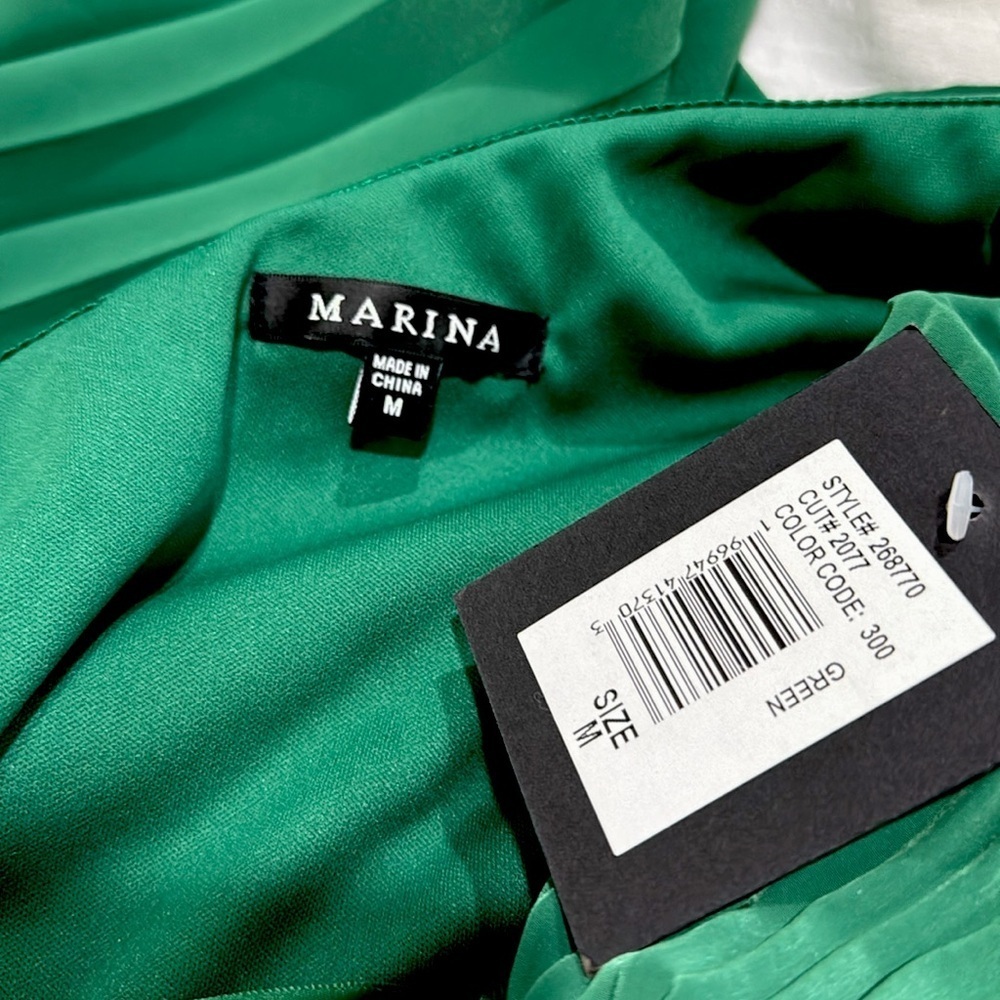 Emerald green Marina off the shoulder pleated dress NWT SZ M - Picture 3 of 4